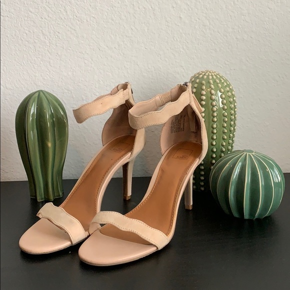 14th & Union Shoes - 14th & Union tan heels